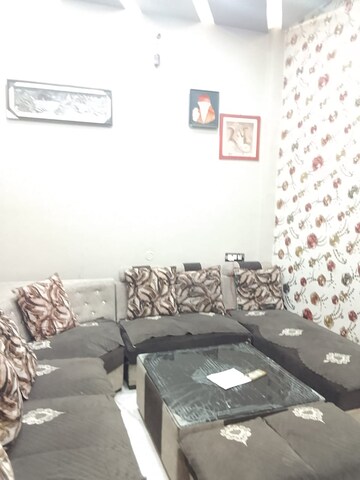 Living Room in 3 BHK Apartment at Gomti Nagar – for Rent