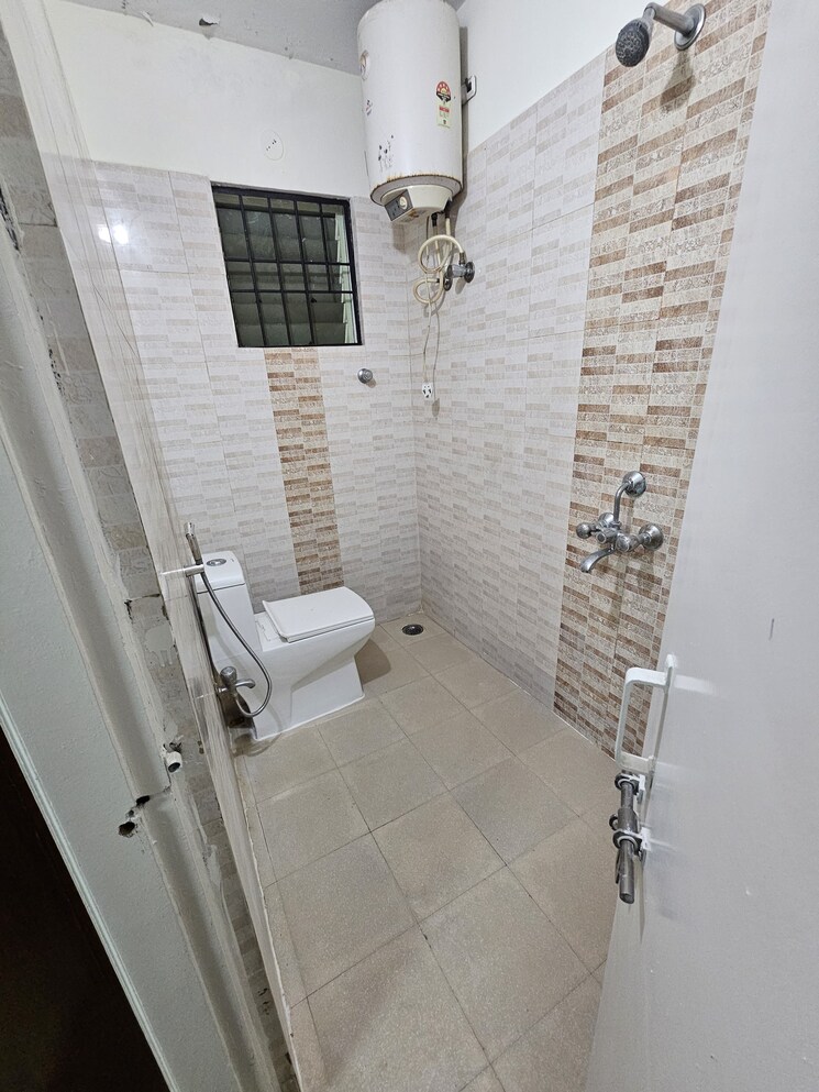 Bathroom, slv-pearl-hbr-layout 2 Bedroom 1185 Sq.Ft. Apartment In Hbr Layout Bangalore 8141065