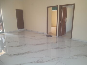 Room in 2 BHK Builder Floor at Nri Layout – for Rent