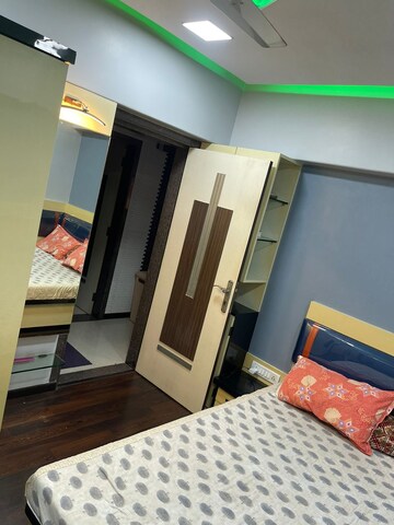 Furnished Amenities in 2 BHK Apartment at Giri Vihar chs, Kandivali West – for Rent