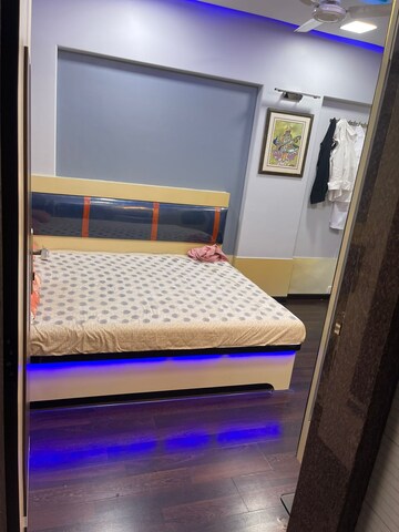 Bedroom in 2 BHK Apartment at Giri Vihar chs, Kandivali West – for Rent