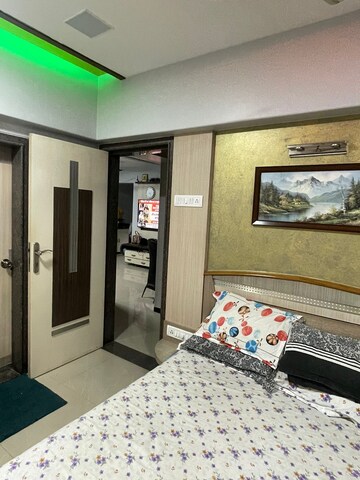 Bedroom in 2 BHK Apartment at Giri Vihar chs, Kandivali West – for Rent