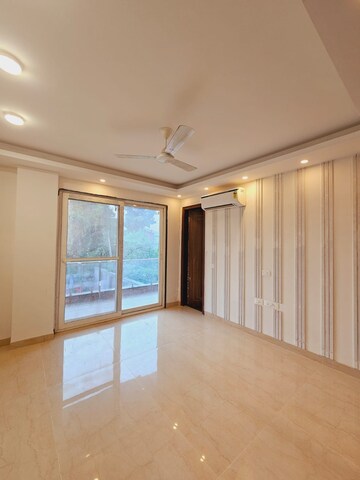 Room in 4 BHK Builder Floor at SS Mayfield Gardens, Sector 51 – for Sale