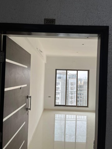 1 BHK Apartment For Rent in Omkar Signet, Malad East