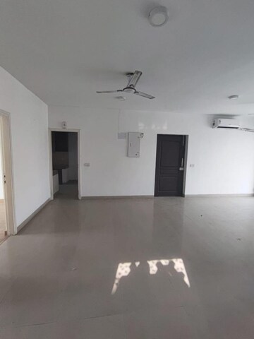 Room in 3 BHK Apartment at Emaar Gurgaon Greens, Sector 102 – for Rent