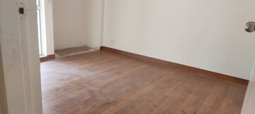 Room in 2 BHK Apartment at Jaypee Greens Kosmos, Sector 134 – for Rent