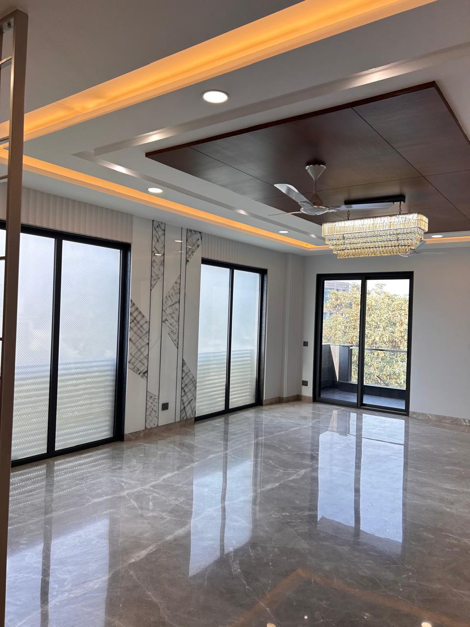 4 BHK + Pooja Room,Servant Room,Study Room,Extra Room Apartment For Sale in SS Linden