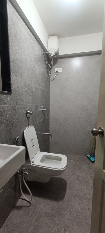 Bathroom in 1 BHK Apartment at Gold Silver Crest, Santacruz East – for Rent