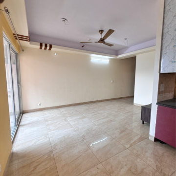 Room in 3 BHK Apartment at SKA Greenarch, Panchsheel Green – for Rent