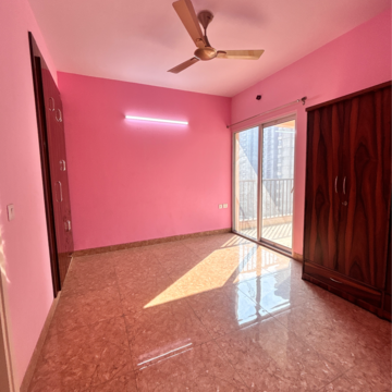 Room in 3 BHK Apartment at SKA Greenarch, Panchsheel Green – for Rent