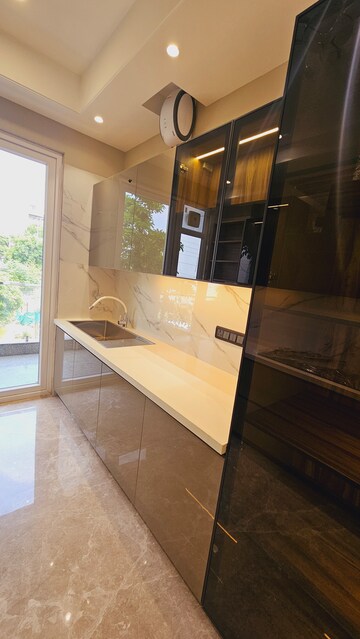 Kitchen in 3 BHK Builder Floor at CS Roseate 63, Sector 63a – for Sale
