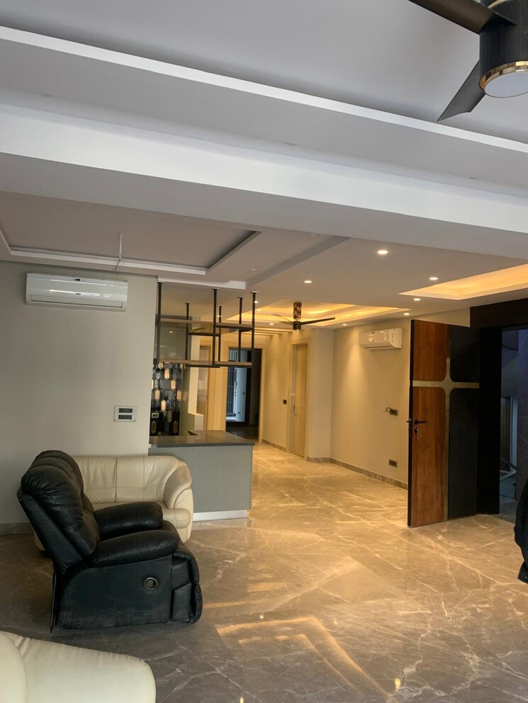  Parking, sushant-lok-3 4 Bedroom 2700 Sq.Ft. Builder Floor In Sector 57 Gurgaon 8141236