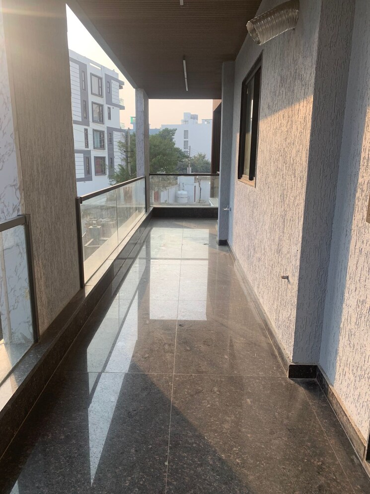 Balcony, sushant-lok-3 4 Bedroom 4518 Sq.Ft. Builder Floor In Sector 57 Gurgaon 8141242