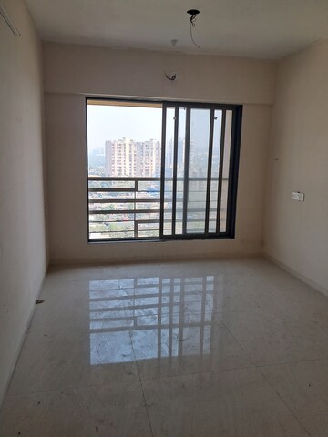 Room in 1 BHK Apartment at Laxmi Tower Bandra East, Bandra East – for Rent