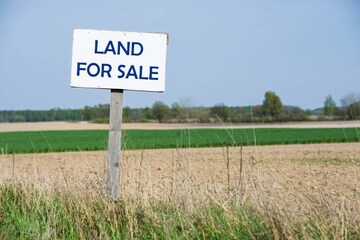  Plot For Sale in Sikandrabad
