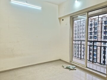 Bedroom in 2 BHK Apartment at Lodha Amara, Kolshet Road – for Rent