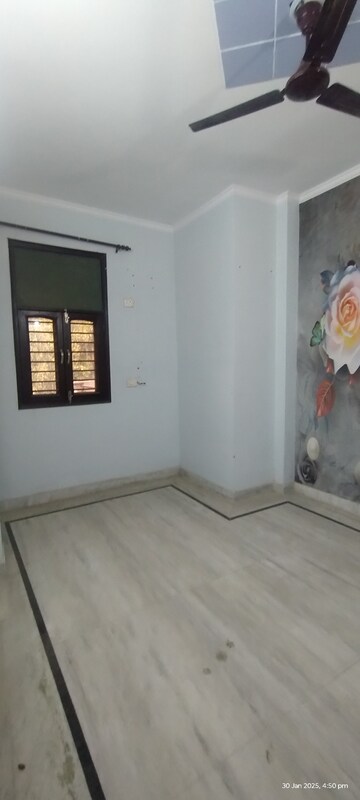Furnished Amenities in 2 BHK Builder Floor at Dwarka – for Sale