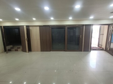 Floor Plan in  Showroom at Vadapalani – for Rent