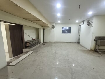 Floor Plan in  Showroom at Vadapalani – for Rent