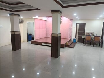 Team Area in  Showroom at Vadapalani – for Rent