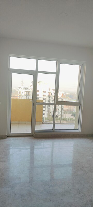 Room in 2 BHK Apartment at Ireo The Corridors, Sector 67a – for Sale