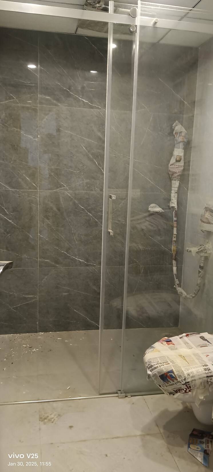 Bathroom, metro-suites-glitz 4 Bedroom 2250 Sq.Ft. Apartment In Vasundhara Sector 2 Ghaziabad 8141389