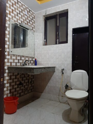 Bathroom in 2 BHK Apartment at RWA Apartments Sector 45, Sector 45 – for Rent