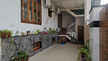 Kitchen in 3 BHK Villa at Gomti Nagar – for Rent