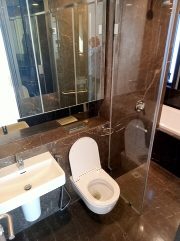Master Bedroom in 3 BHK Apartment at Lodha Marquise, Worli – for Rent