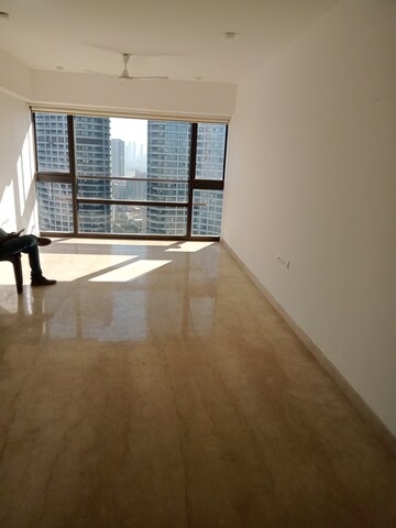 Room in 4 BHK Apartment at Lodha Marquise, Worli – for Rent
