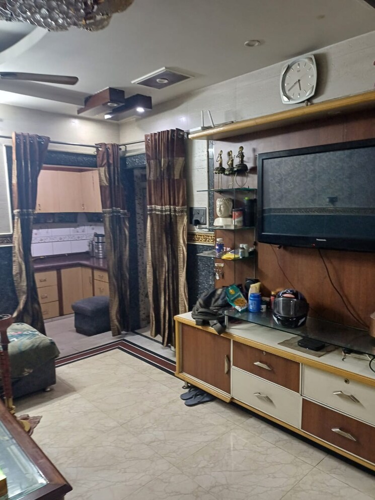 Living Room, paschim vihar 2.5 Bedroom 100 Sq.Yd. Apartment In Paschim Vihar Delhi 8141491
