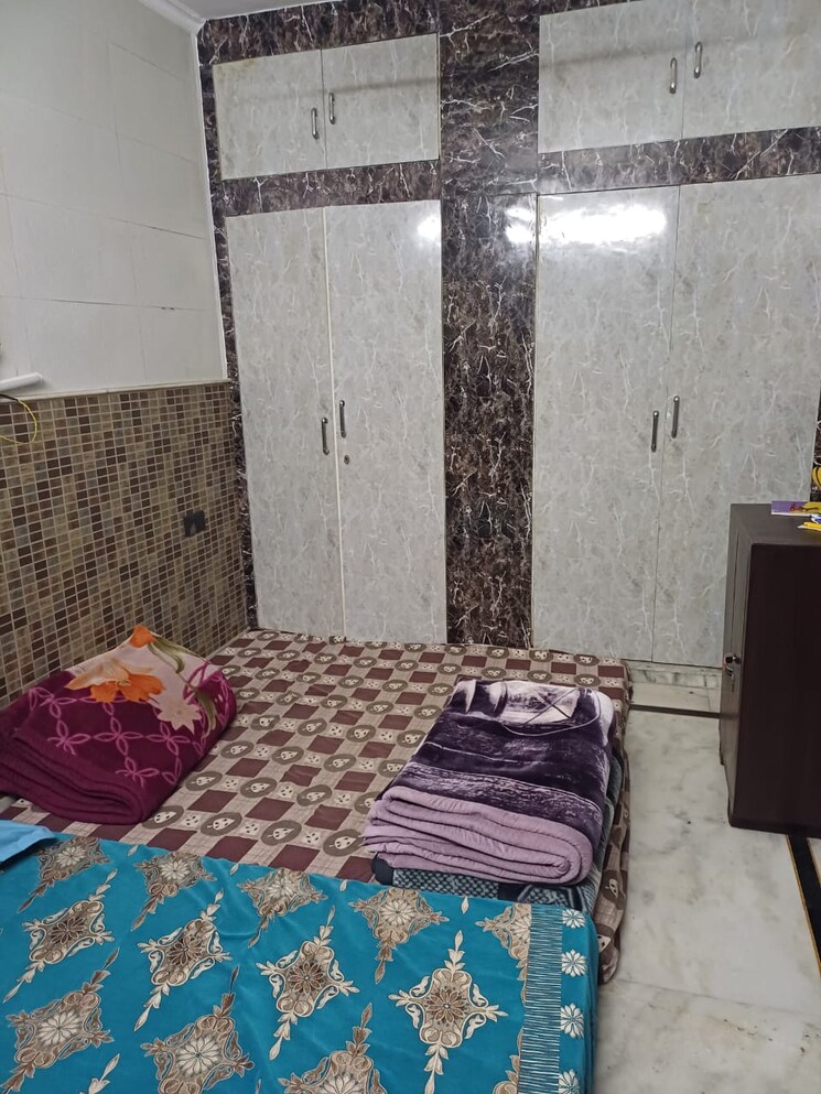 Bedroom, paschim vihar 2.5 Bedroom 100 Sq.Yd. Apartment In Paschim Vihar Delhi 8141491