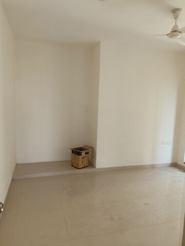 Room in 3 BHK Apartment at Acme Ozone, Manpada – for Rent
