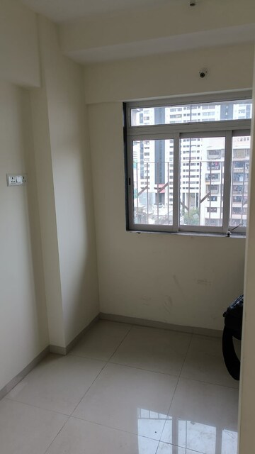 Room in 2 BHK Apartment at Sumit Atulyam, Matunga West – for Rent