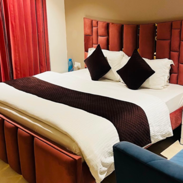 Bedroom in 3 BHK Builder Floor at BPTP Floors, Sector 70 – for Sale