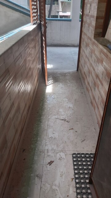 Balcony in 1 RK Apartment at Mayur Vihar – for Rent
