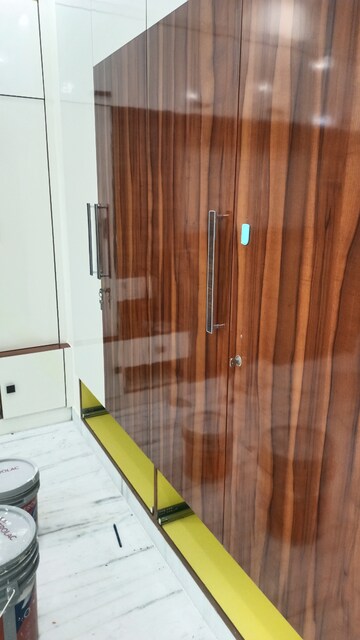 Room in 3 BHK Apartment at Vasant Kunj – for Rent