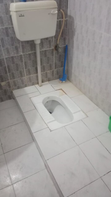 Bathroom in 3 BHK Apartment at Alaknanda Apartment Gomti Nagar, Gomti Nagar – for Rent