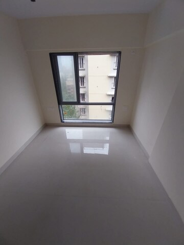 Room in 2 BHK Apartment at Sunteck West World, Naigaon East – for Rent