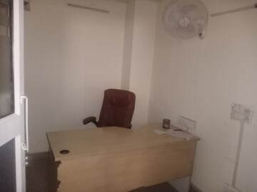 Commercial Office Space 600 Sq.Ft. For Rent in Okhla Delhi  8141695