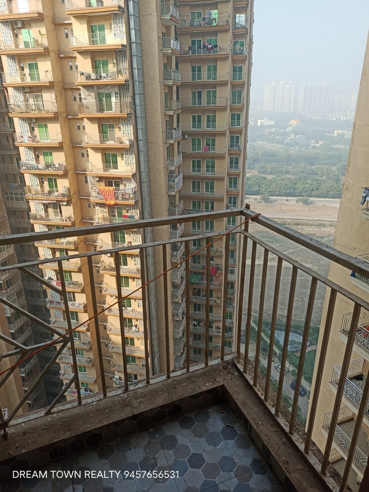 Balcony, migsun-twinz 2 Bedroom 845 Sq.Ft. Apartment In Eta Ii Greater Noida Greater Noida 8141701