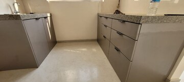 Room in 2 BHK Apartment at Piramal Vaikunth, Balkum Pada – for Rent