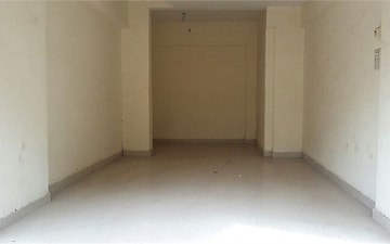 Room in Shop at Dahisar East – for Rent