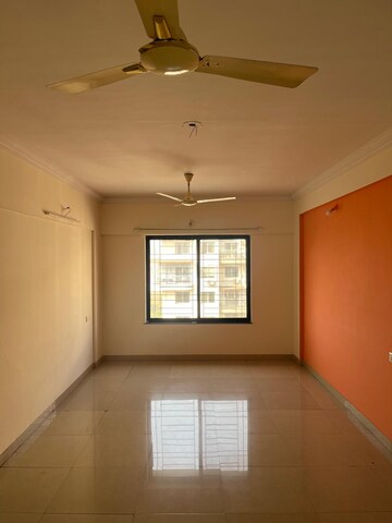 Room in 3 BHK Apartment at Brahma Suncity, Wadgaon Sheri – for Rent
