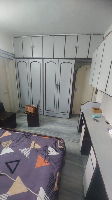 Master Bedroom in 2 BHK Apartment at Best View, Goregaon East – for Rent