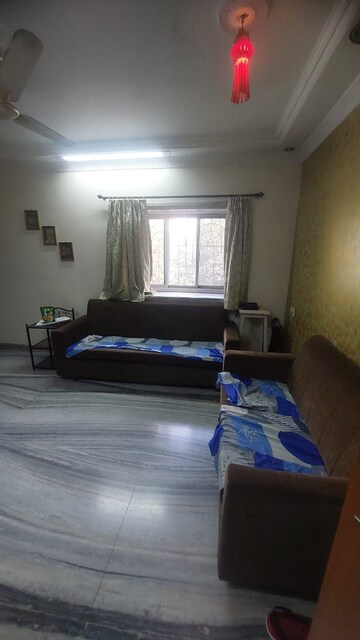 Bedroom in 2 BHK Apartment at Best View, Goregaon East – for Rent