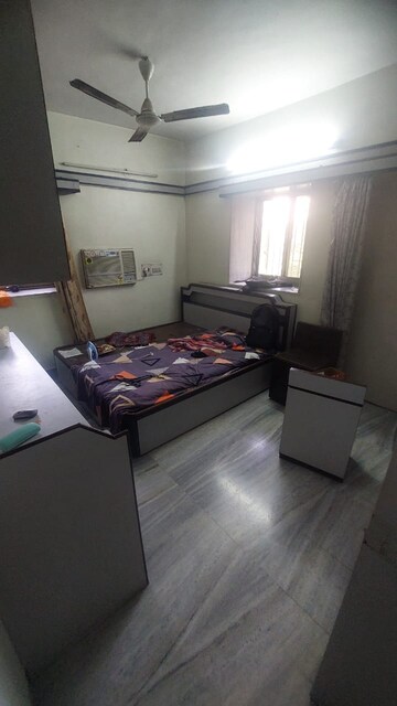 Bedroom in 2 BHK Apartment at Best View, Goregaon East – for Rent