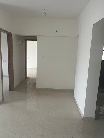 Room in 2.5 BHK Apartment at Kohinoor Viva City, Dhanori – for Sale