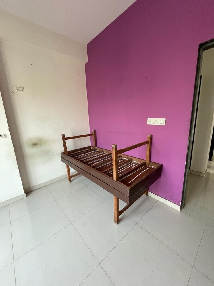 Room, ahmedabad cantonment 2 Bedroom 110 Sq.Yd. Apartment In Ahmedabad Cantonment Ahmedabad 8141791