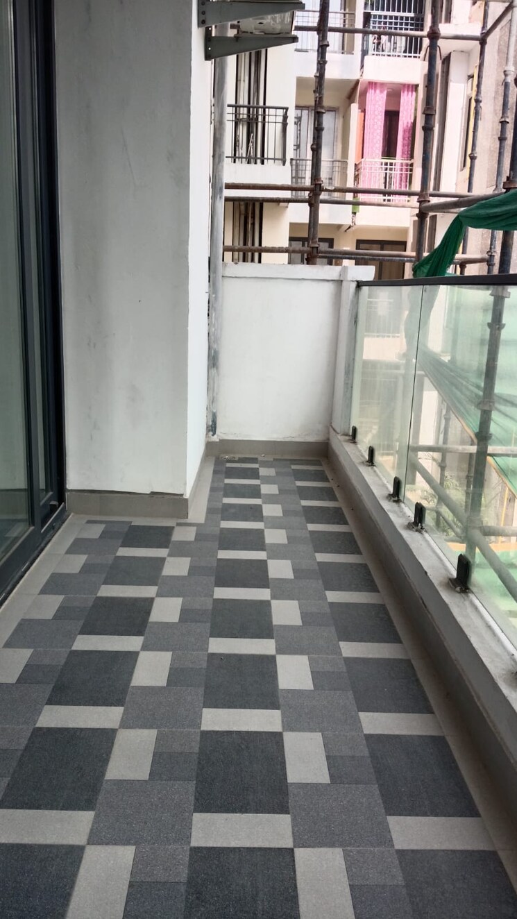 Balcony, sg-vista 4 Bedroom 2895 Sq.Ft. Apartment In Raj Nagar Extension Ghaziabad 8141852